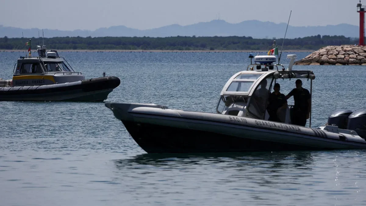 Sailing boat carrying 22 tourists sinks in Italy: 7 missing