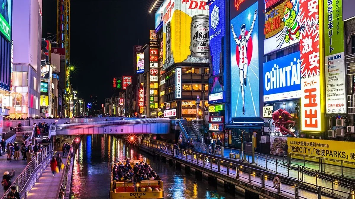 Smoking ban in public places begins in Osaka, Japan