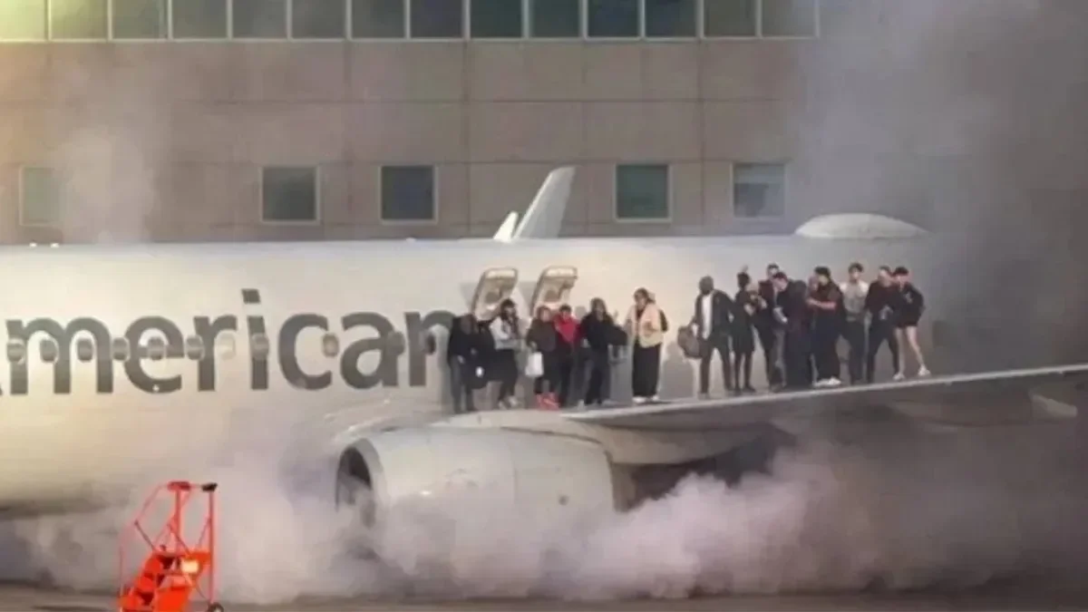 The engine of a plane caught fire in the USA: 282 passengers evacuated