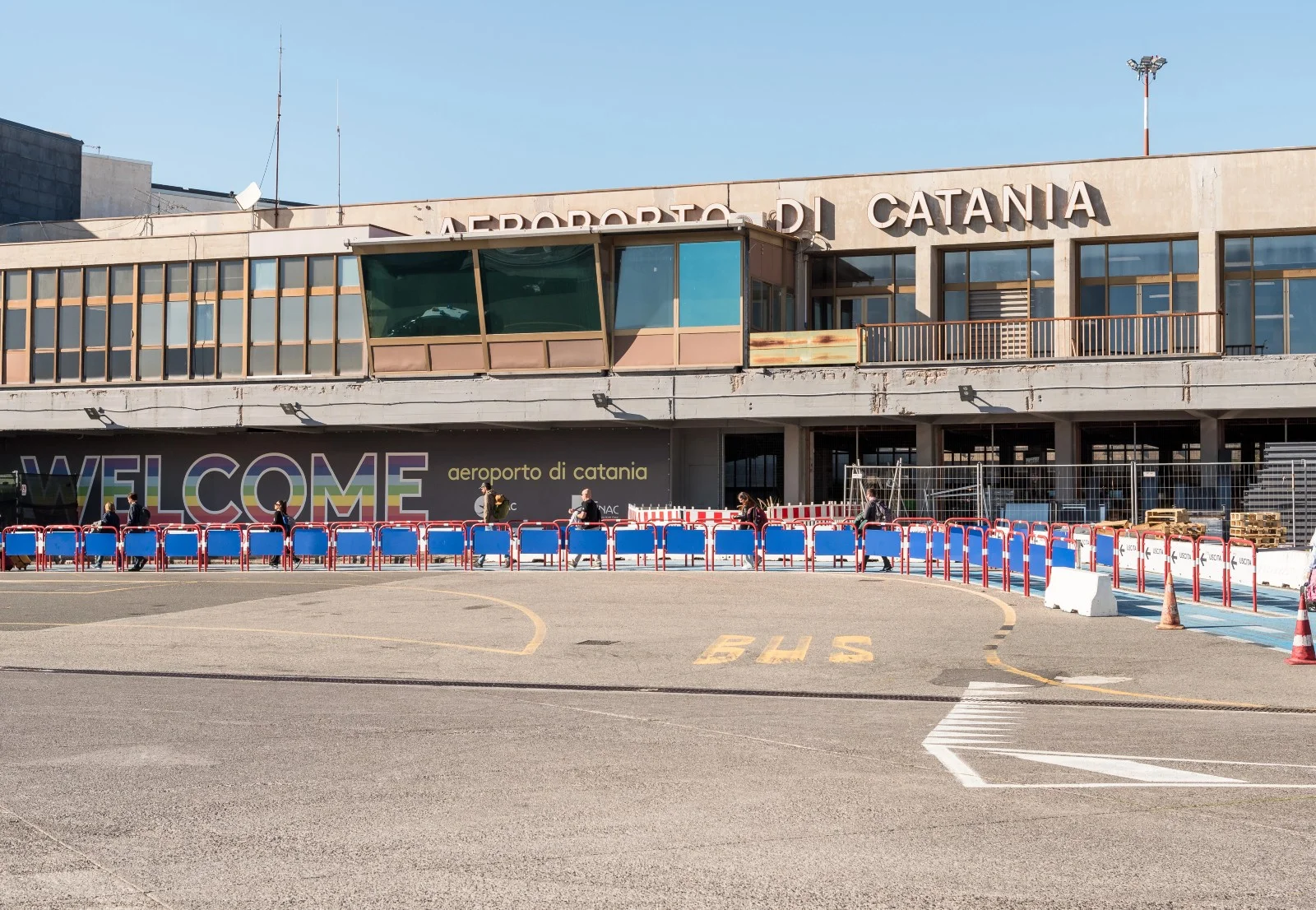 Catania Airport closed to flights due to ash eruptions from Mount Etna