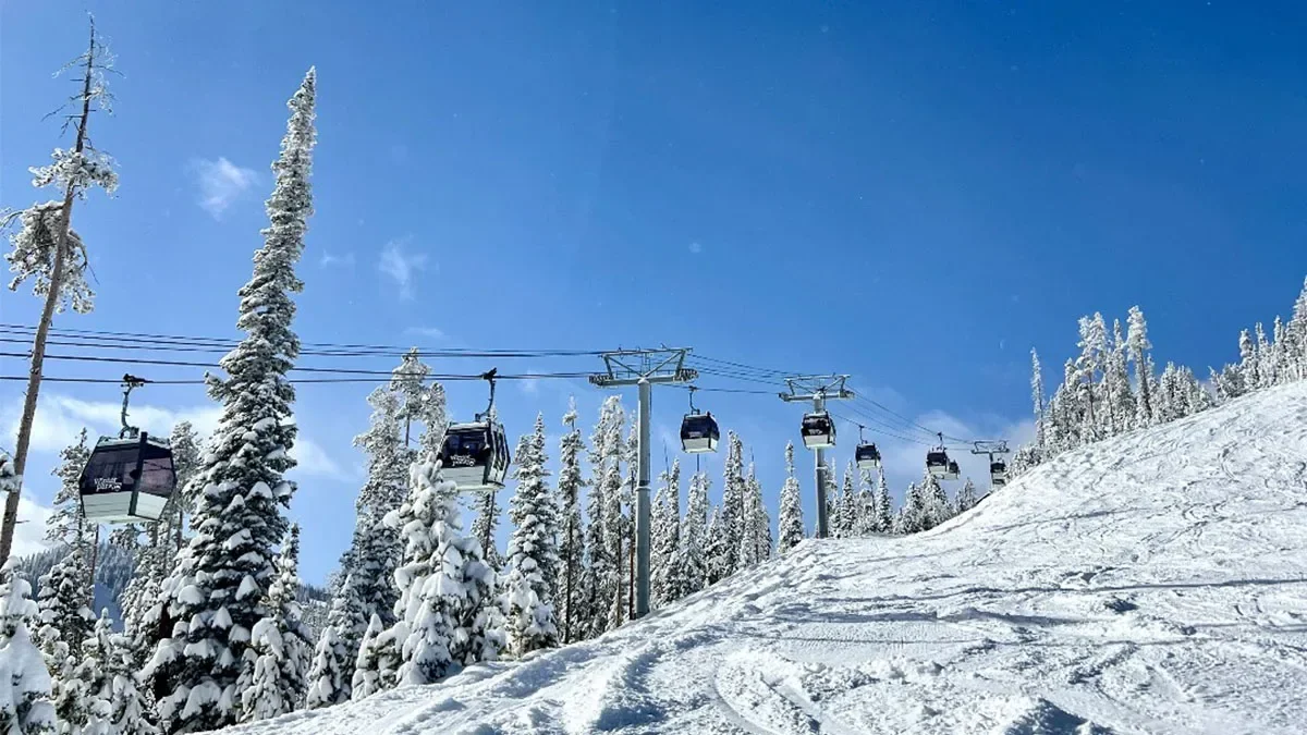 Rescued 170 people trapped in a cable car in the US