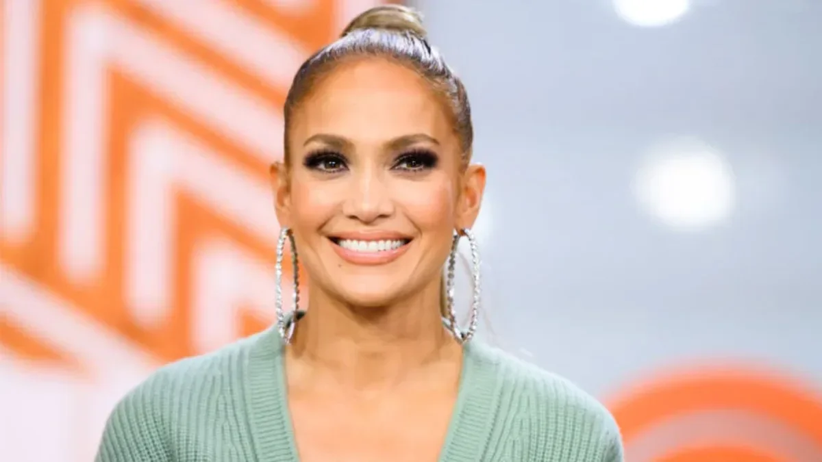 Jennifer Lopez invites her fans to her concert in Antalya