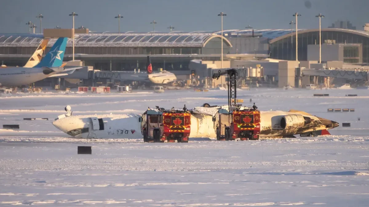 A passenger plane landing in Canada overturned: 18 injured