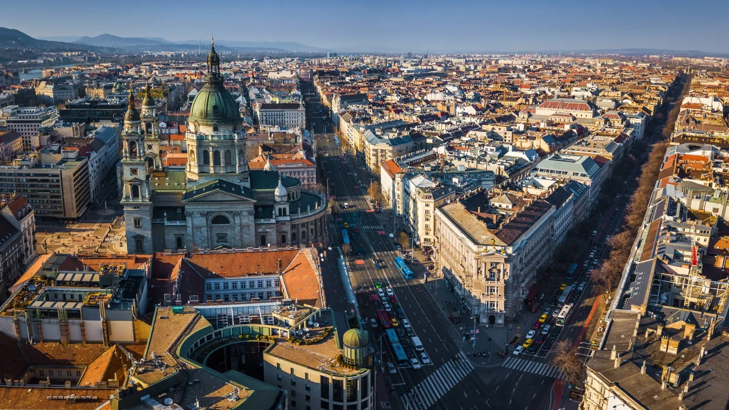 Touristic district Terezvaros in Budapest votes on banning Airbnb