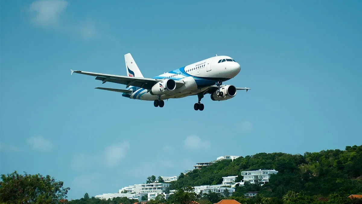 Bomb threats on 10 airplanes in the last 48 hours in India