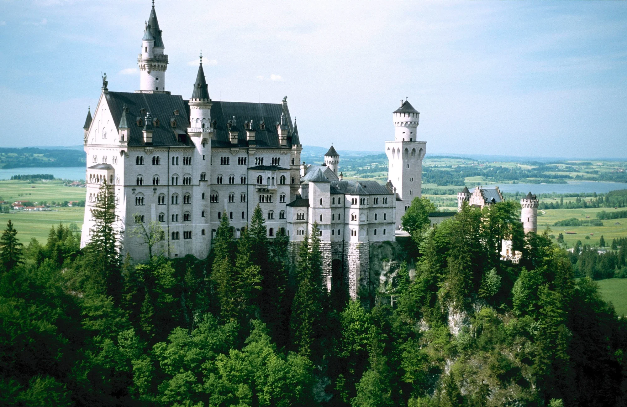 The 30 most popular castles and palaces in Europe in 2026