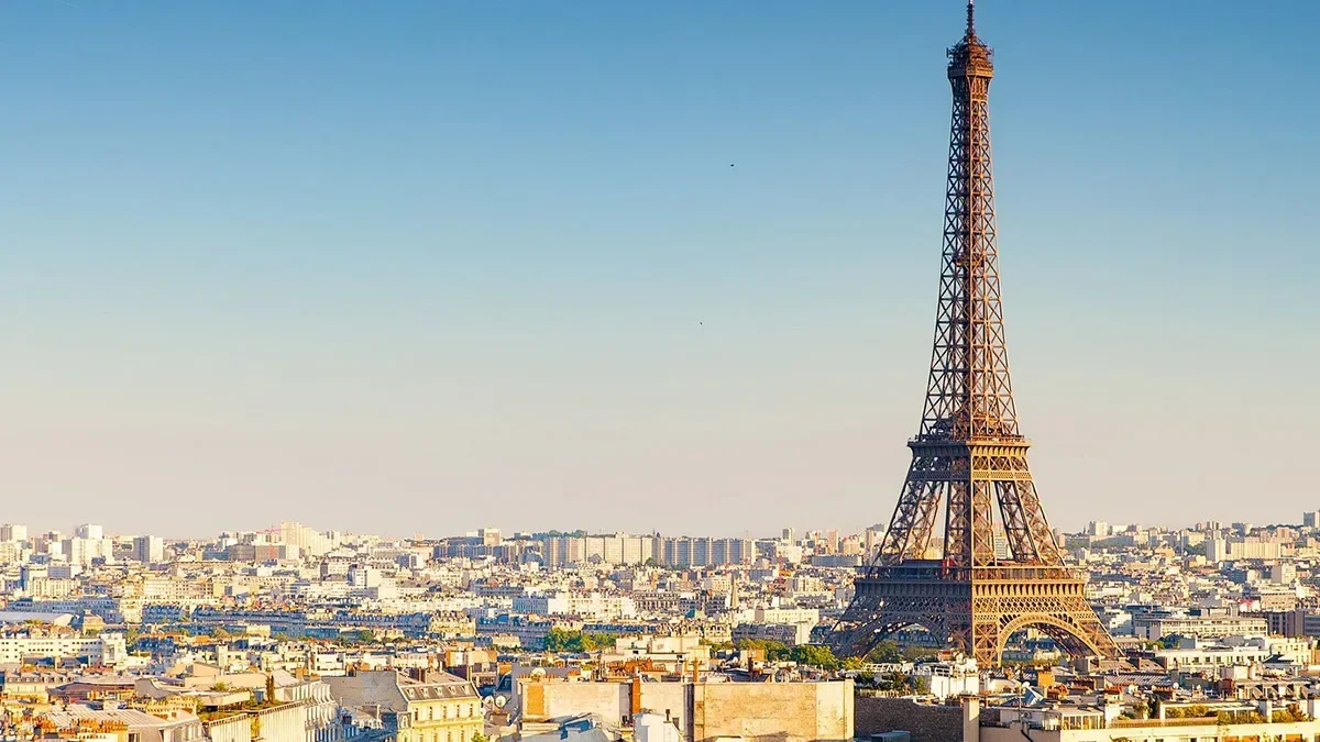 Tourism and hotel professionals in Paris are hoping to make...