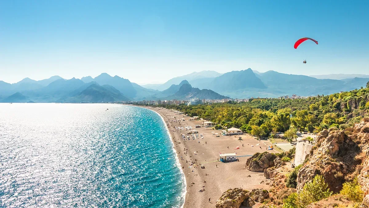Turkish foreign visitor arrivals rise 2.6% in July