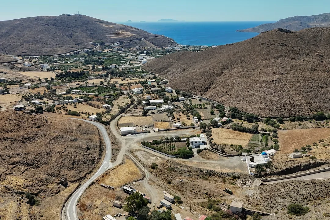 Greek islands face drought as tourist season hits