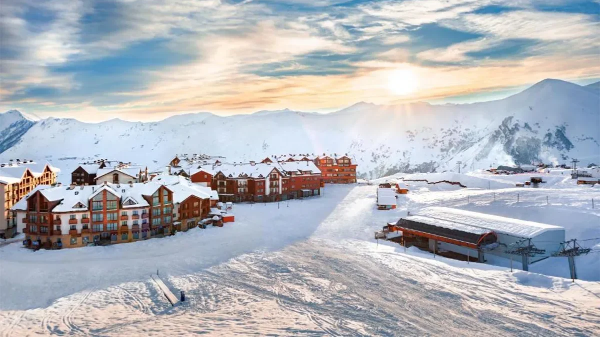 Carbon monoxide poisoning at ski resort: 12 dead
