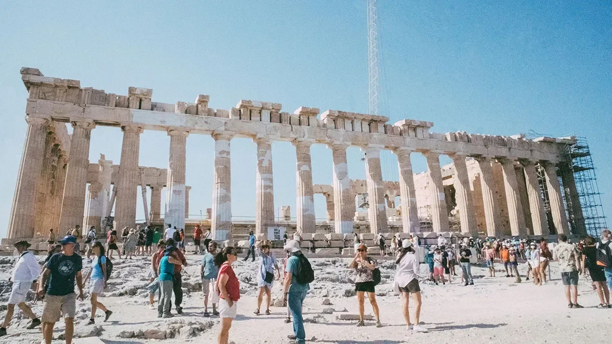 Acropolis closed to visitors due to 'extreme heat'