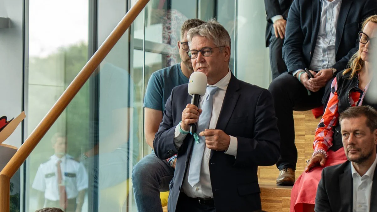 The German travel industry now needs tangible relief