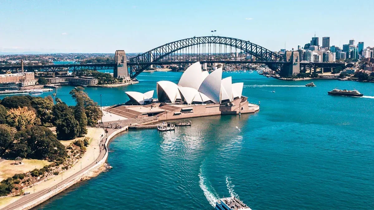 Australia’s travel & tourism sector set to reach record $315bn in 2025