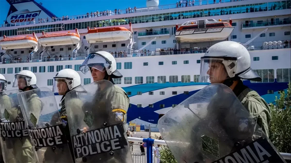Protests against Israeli tourists continue in the Greek Islands