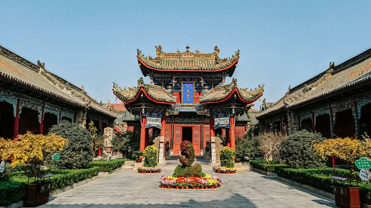 China Golden Week spending per trip hits four-year low amid overseas travel jump