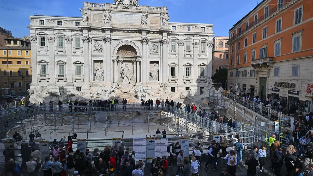Portable walkway built at the famous Trevi Fountain