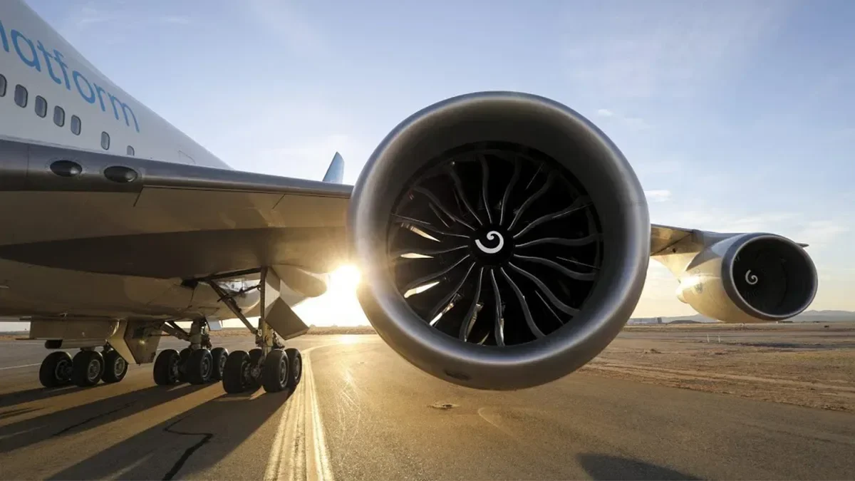 Terrible death at the airport: Caught in the plane's engine