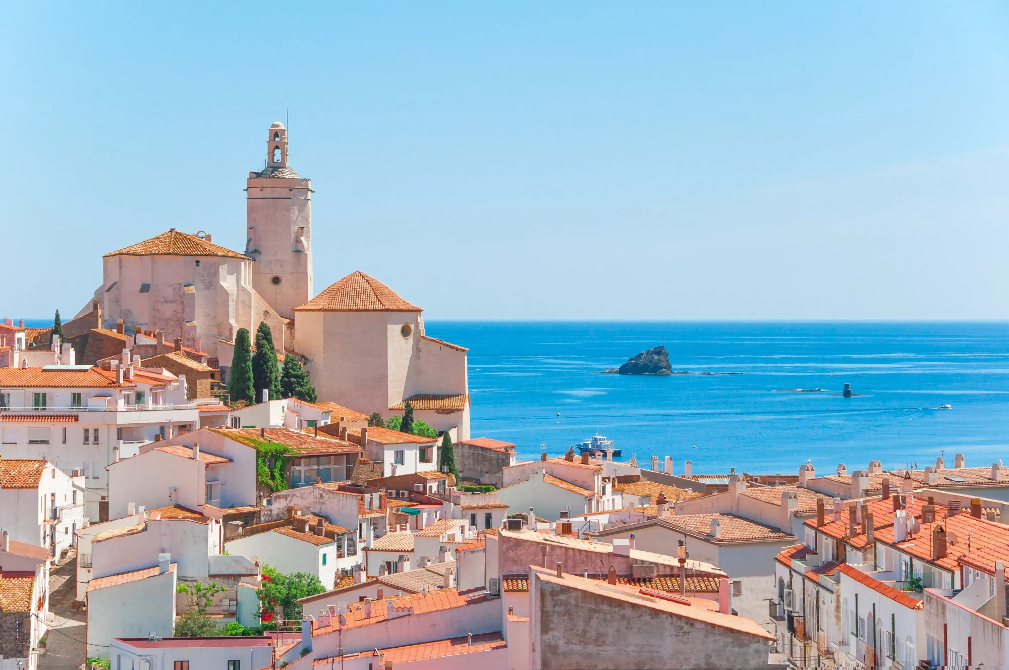Spain expects to welcome 100 million tourists this year