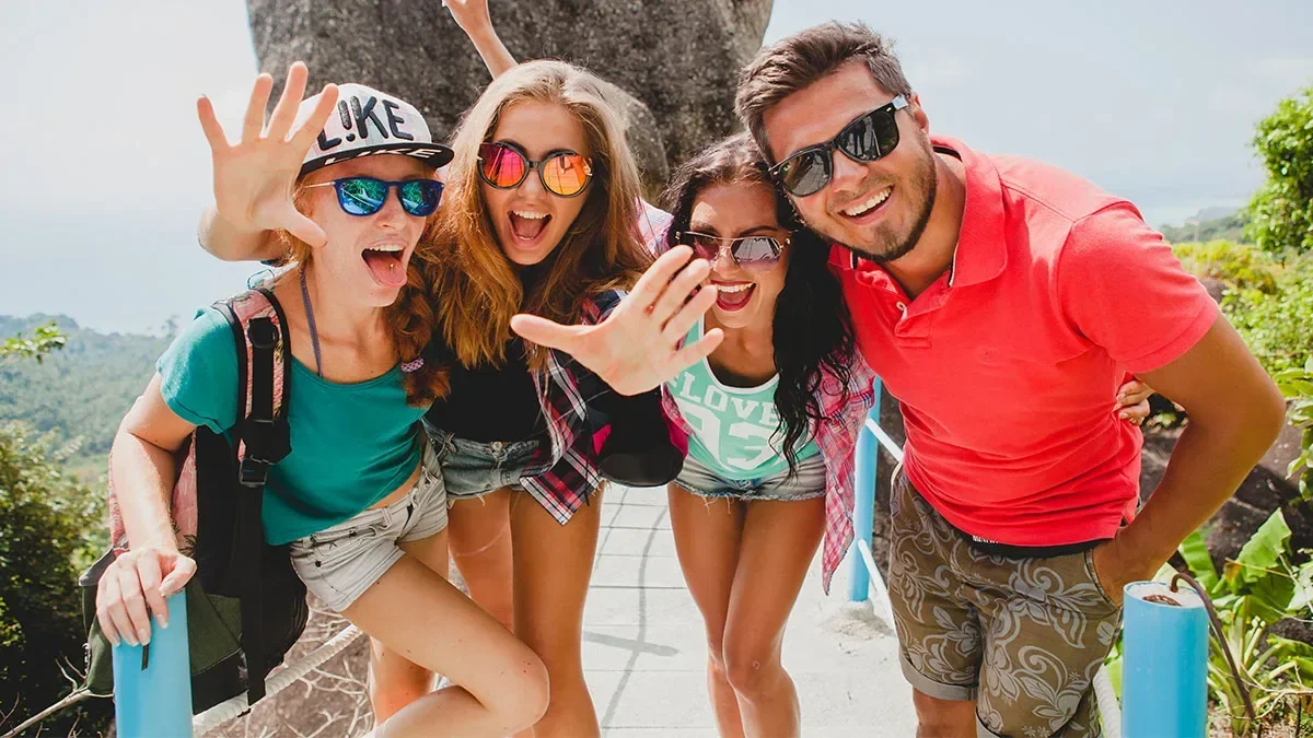 1 in 4 holidaymakers put themselves at risk by travelling abroad without insurance