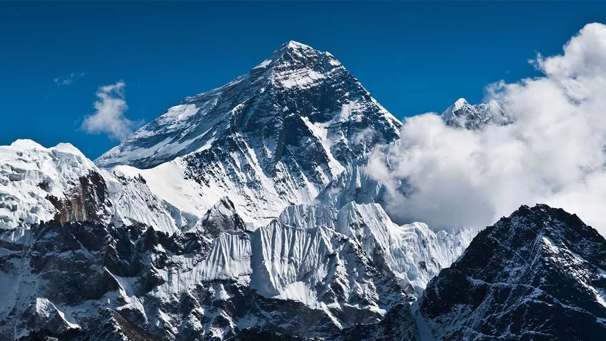 Will Everest's 100-year mystery be solved?