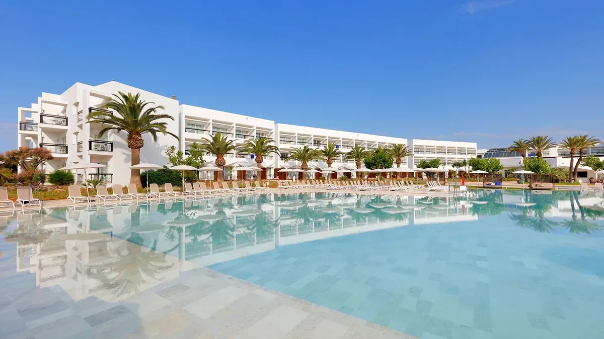 Wyndham and Palladium Hotel Group bring all-inclusive resorts to Spain